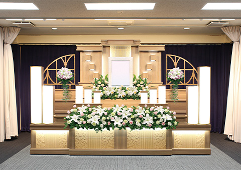 花で飾った祭壇